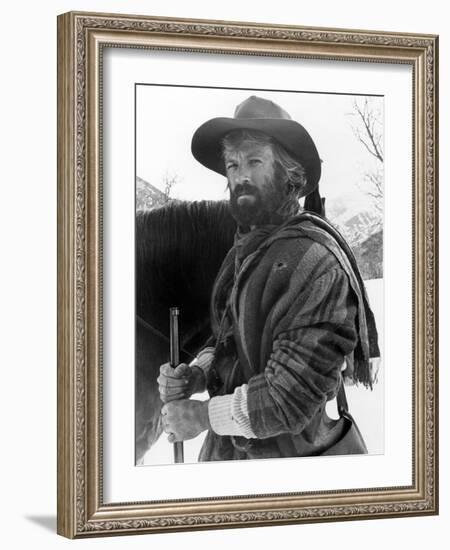 JEREMIAH JOHNSON, 1972 directed by SYNEY POLLACK Robert Redford (b/w photo)-null-Framed Photo