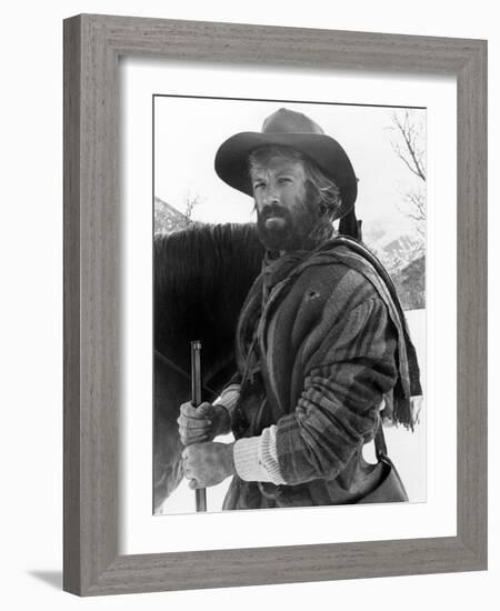 JEREMIAH JOHNSON, 1972 directed by SYNEY POLLACK Robert Redford (b/w photo)-null-Framed Photo