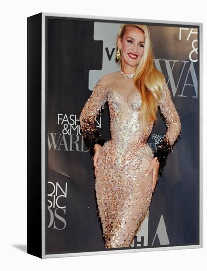 Jerry Hall at VH1 Fashion and Music Awards-null-Framed Premier Image Canvas