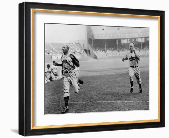 Jesse Owens Beating Baseball Player George CAse in 100-Yard Dash at Cleveland Stadium-null-Framed Photo