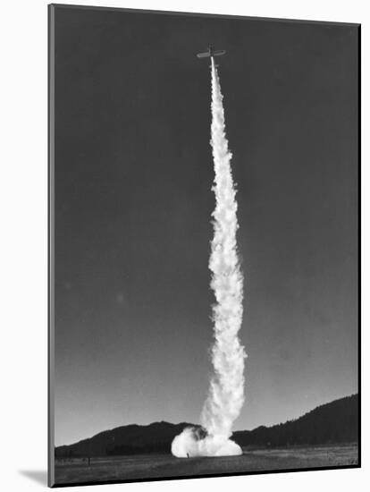 Jet-Assisted Take-Off Beginning a Performance of Sammy Mason's California Air Circus-Loomis Dean-Mounted Photographic Print