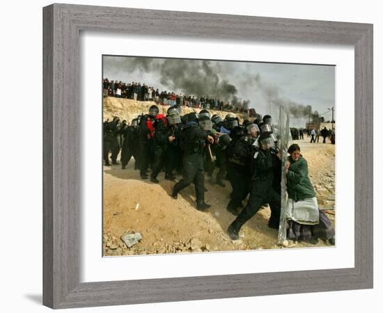 Jewish Settler Struggles with an Israeli Security Officer as Authorities Evacuated the Settlement-null-Framed Photographic Print