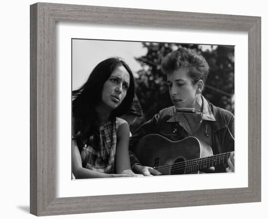 Joan Baez and Bob Dylan Singing at the 1963 Civil Rights March on Washington-null-Framed Photo