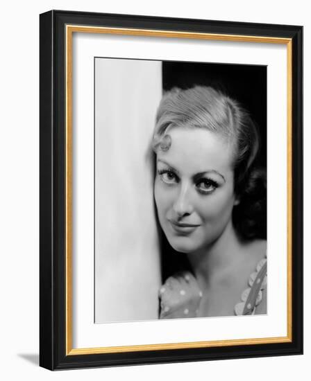 JOAN CRAWFORD dans les annees 30 JOAN CRAWFORD IN THE 30'S (b/w photo)-null-Framed Photo