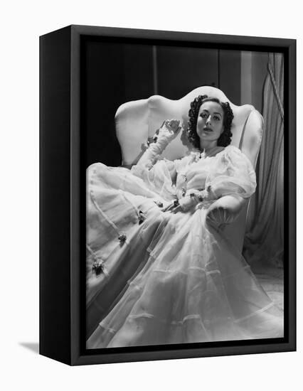 JOAN CRAWFORD dans les annees 30 JOAN CRAWFORD IN THE 30'S (b/w photo)-null-Framed Stretched Canvas