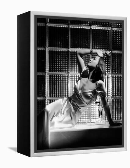 JOAN CRAWFORD dans les annees 30 JOAN CRAWFORD IN THE 30'S (b/w photo)-null-Framed Stretched Canvas