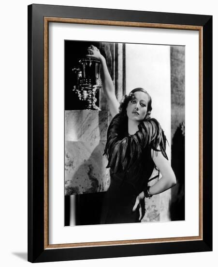 JOAN CRAWFORD dans les annees 30 JOAN CRAWFORD IN THE 30'S (b/w photo)-null-Framed Photo