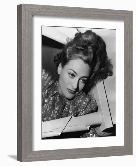 JOAN CRAWFORD dans les annees 30 JOAN CRAWFORD IN THE 30'S (b/w photo)-null-Framed Photo