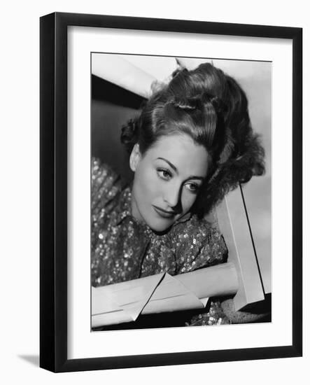 JOAN CRAWFORD dans les annees 30 JOAN CRAWFORD IN THE 30'S (b/w photo)-null-Framed Photo