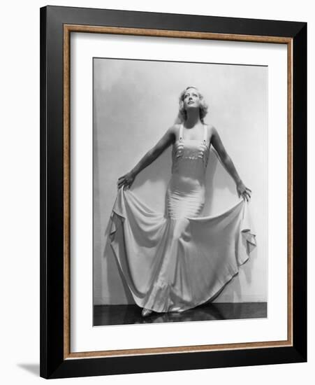 JOAN CRAWFORD dans les annees 30 JOAN CRAWFORD IN THE 30'S (b/w photo)-null-Framed Photo