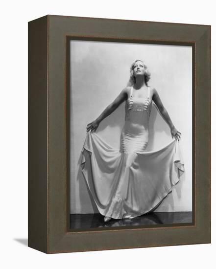 JOAN CRAWFORD dans les annees 30 JOAN CRAWFORD IN THE 30'S (b/w photo)-null-Framed Stretched Canvas