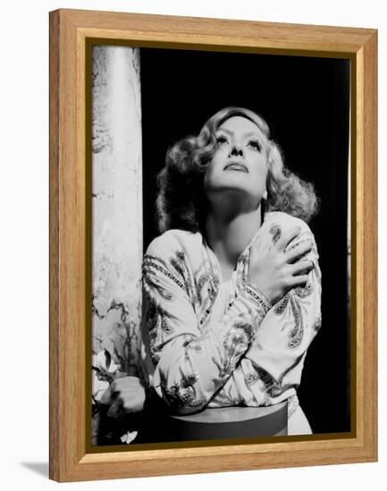 JOAN CRAWFORD dans les annees 30 JOAN CRAWFORD IN THE 30'S Hollywood U.S.A (b/w photo)-null-Framed Stretched Canvas