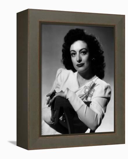 JOAN CRAWFORD dans les annees 40 JOAN CRAWFORD in the 40's (b/w photo)-null-Framed Stretched Canvas