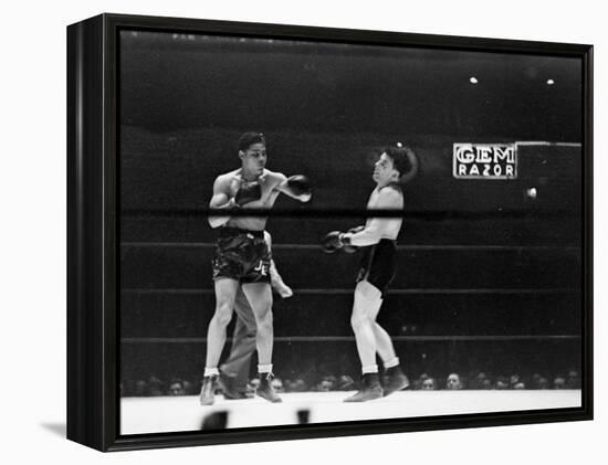 Joe Louis, Negro Boxer Fighting Perry-Peter Stackpole-Framed Premier Image Canvas