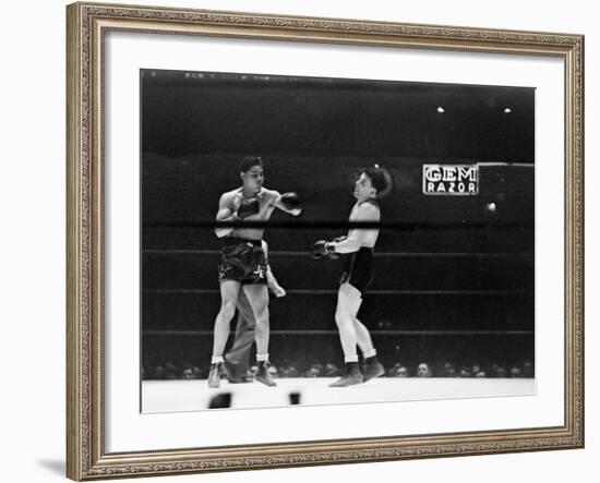 Joe Louis, Negro Boxer Fighting Perry-Peter Stackpole-Framed Premium Photographic Print