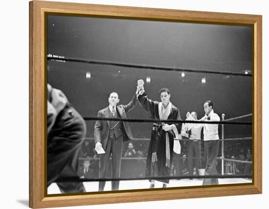 Joe Louis, Negro Boxer Fighting Perry-Peter Stackpole-Framed Premier Image Canvas