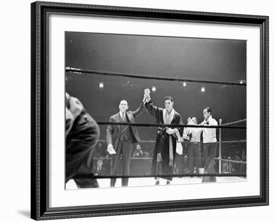 Joe Louis, Negro Boxer Fighting Perry-Peter Stackpole-Framed Premium Photographic Print