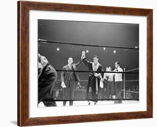 Joe Louis, Negro Boxer Fighting Perry-Peter Stackpole-Framed Premium Photographic Print