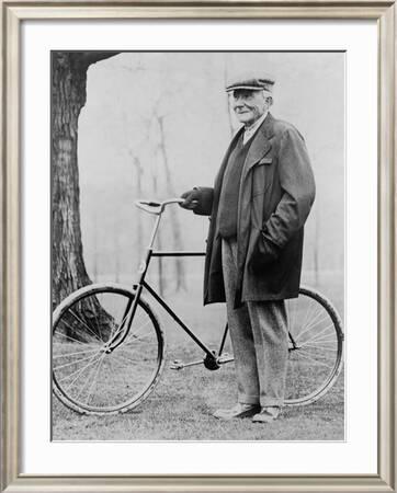 john-d-rockefeller-1939-1937-with-his-bicycle-after-his-retirement-1913_u-l-pihd6syw3ad.jpg