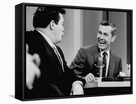 Johnny Carson and Jimmy Breslin Enjoying Conversation During Taping of the Johnny Carson Show-Arthur Schatz-Framed Premier Image Canvas