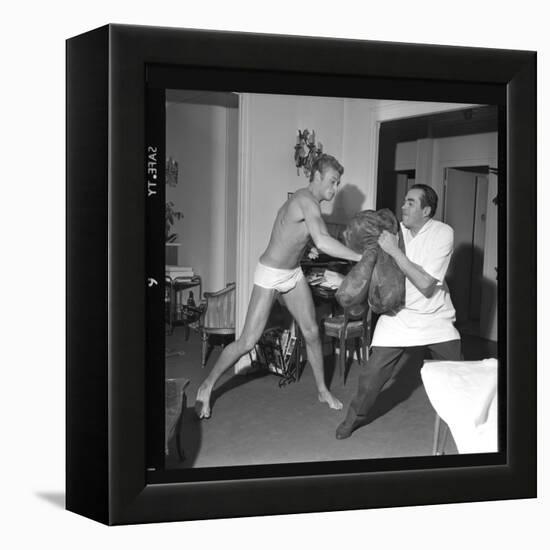 Johnny Hallyday Boxing-Marcel Begoin-Framed Premier Image Canvas