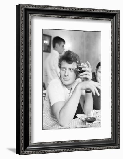 Johnny Hallyday Having a Drink with Some Friends-Richard Bouchara-Framed Photographic Print