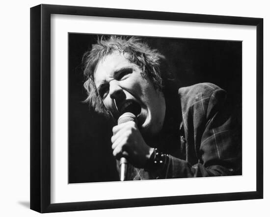 Johnny Rotten Sings-Associated Newspapers-Framed Photo