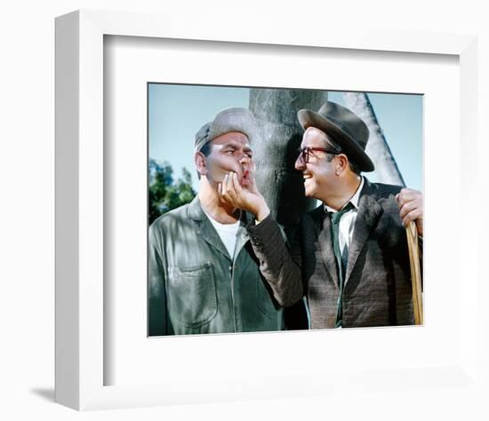 Jonathan Winters, It's a Mad Mad Mad Mad World (1963)-null-Framed Photo