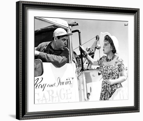 Jonathan Winters, It's a Mad Mad Mad Mad World (1963)-null-Framed Photo