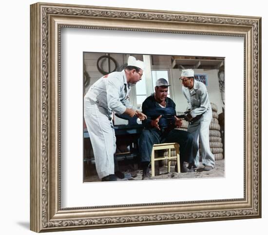 Jonathan Winters, It's a Mad Mad Mad Mad World (1963)-null-Framed Photo