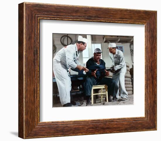 Jonathan Winters, It's a Mad Mad Mad Mad World (1963)-null-Framed Photo