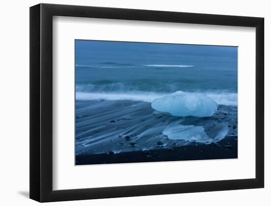 Jškulsarlon, Iceberg Remains on the Atlantic Beach-Catharina Lux-Framed Photographic Print
