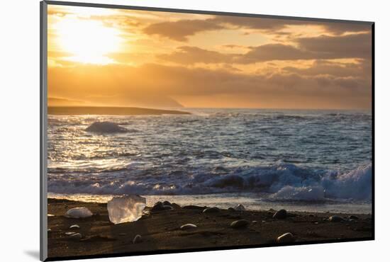 Jškulsarlon, Iceberg Remains on the Atlantic Beach-Catharina Lux-Mounted Photographic Print