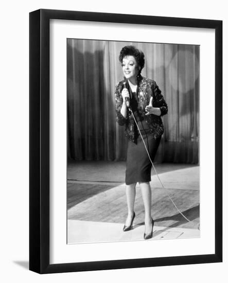 Judy Garland (1922-1969)-null-Framed Giclee Print