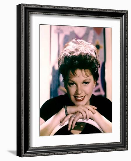 JUDY GARLAND (photo)-null-Framed Photo