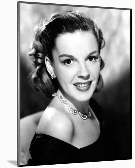 Judy Garland-null-Mounted Photo