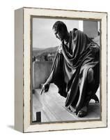 Jules Cesar Julius Caesar by Joseph Mankiewicz with Marlon Brando (Marc-Antoine), 1953 (b/w photo)-null-Framed Stretched Canvas