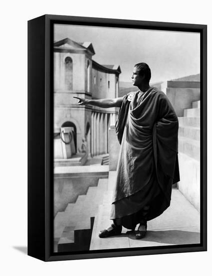 Jules Cesar Julius Caesar by Joseph Mankiewicz with Marlon Brando (Marc-Antoine), 1953 (b/w photo)-null-Framed Stretched Canvas