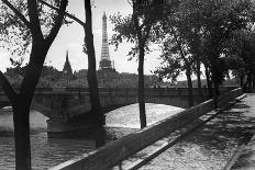 Pont des Invalides, Paris c1950s-Jules Dortes-Framed Giclee Print