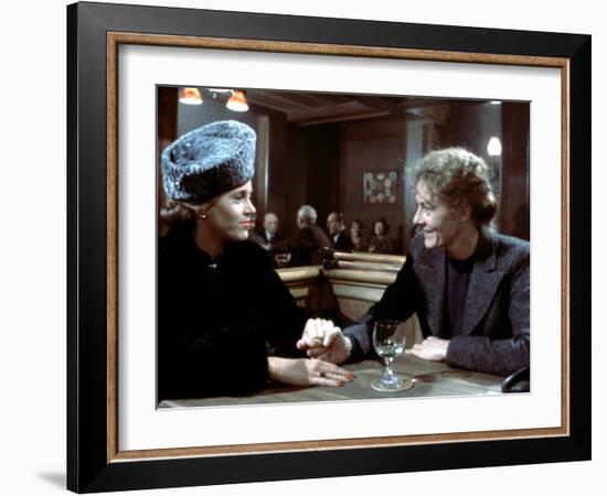 Julia, Jane Fonda, Vanessa Redgrave, 1977-null-Framed Photo