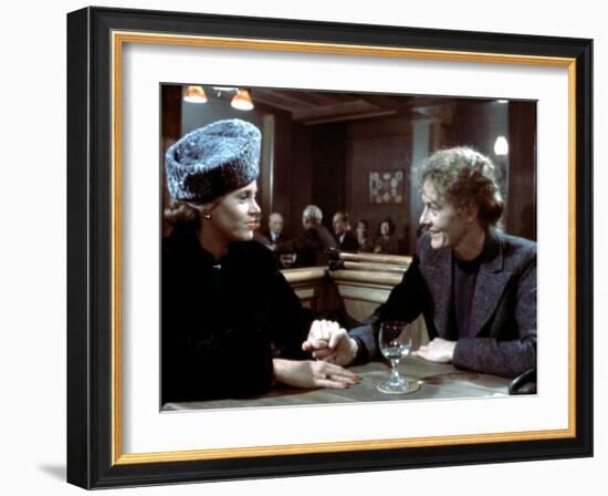 Julia, Jane Fonda, Vanessa Redgrave, 1977-null-Framed Photo