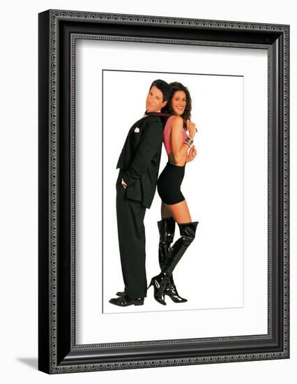 JULIA ROBERTS; RICHARD GERE. "Pretty Woman" [1990], directed by GARRY MARSHALL.-null-Framed Photographic Print