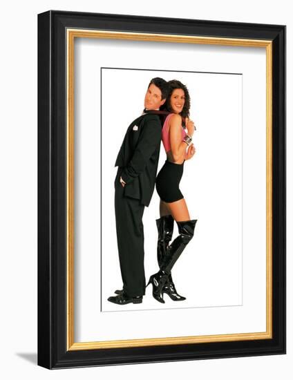 JULIA ROBERTS; RICHARD GERE. "Pretty Woman" [1990], directed by GARRY MARSHALL.-null-Framed Photographic Print