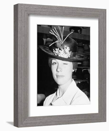 Julie Andrews, 1965-null-Framed Photographic Print