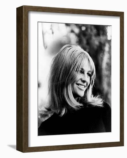 Julie Christie, 1965-null-Framed Photo