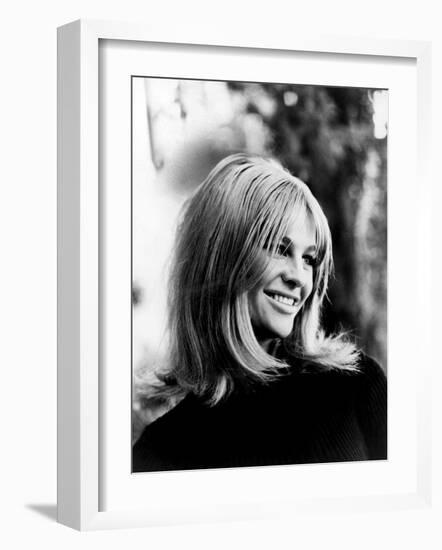 Julie Christie, 1965-null-Framed Photo