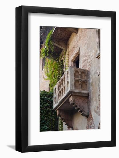 Juliet's House and Juliet's Balcony, Verona, UNESCO World Heritage Site, Veneto, Italy, Europe-Nico Tondini-Framed Photographic Print