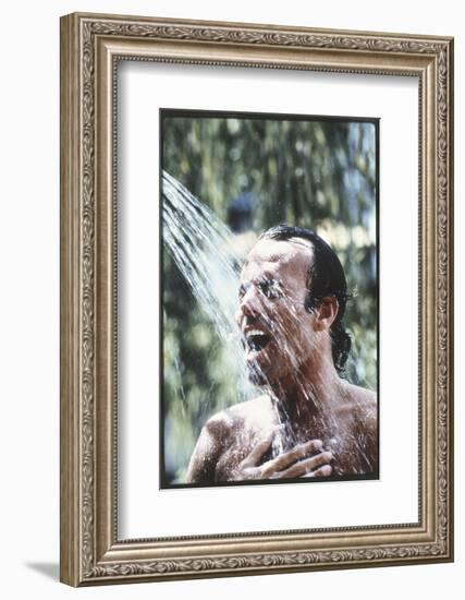 Julio Iglesias Having a Shower-Angelo Cozzi-Framed Photographic Print