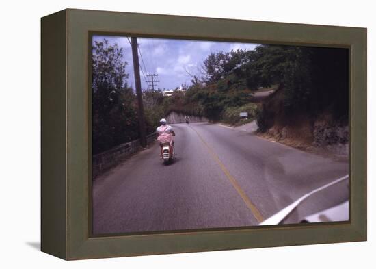 July 1973: Bermuda Street-Alfred Eisenstaedt-Framed Premier Image Canvas