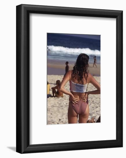 July 1973: Ipanema Beach, Rio De Janeiro-Alfred Eisenstaedt-Framed Photographic Print